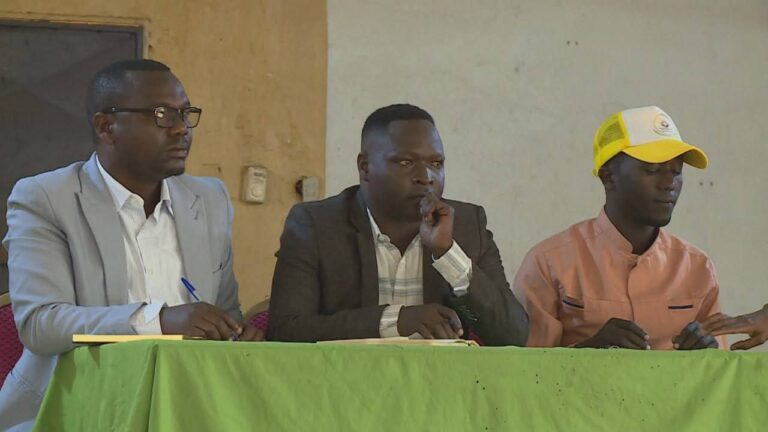 የአሶሳ ከተማ አስተዳደር ገቢዎች መምሪያ አዲስ በተሻሻለው የፌደራል ገቢ ግብር አዋጅ ዙሪያ በከተማው  ለሚገኙ የደረጃ ‘ለ’ግብር ከፋዮች ስልጠና ሰጠ  ***********